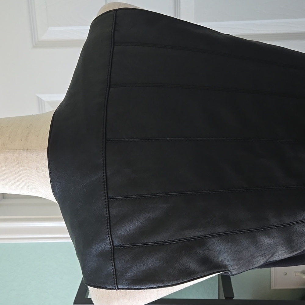 BCBGMaxAzria Black Asymmetrical Leather Vest, Small, NWOT - Picture 8 of 13